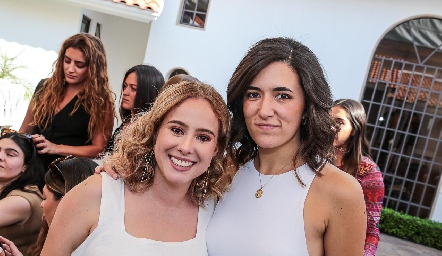  Ana Lucía Esparza y Ana Paula González.