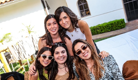  Alejandra Díaz, Montse Del Valle, Catalina Esper, Ana Pau González y Daniela Navarro.