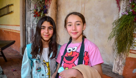  Mari Inés y Nelly Ortega.