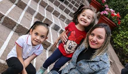  Lizet Torres, Pao y Sofía Romo.