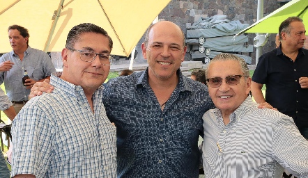  Alfonso Castillo, Roberto y Juan Reyes Cardona.