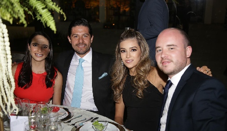  Marcela, Martín, Daniela y Alejandro.
