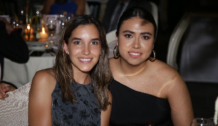  Montse Villanueva y Daniela Pérez.