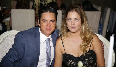 Óscar Olivares y Silvia Garza.