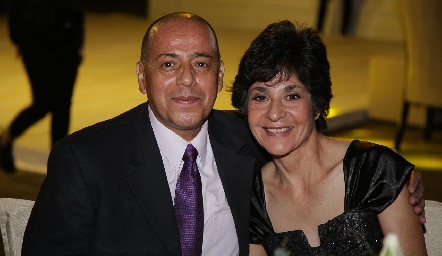  Oscar Villanueva y Martha Kasis.