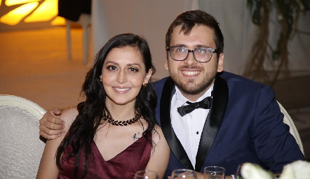 Cynthia y Gerardo Medellín.