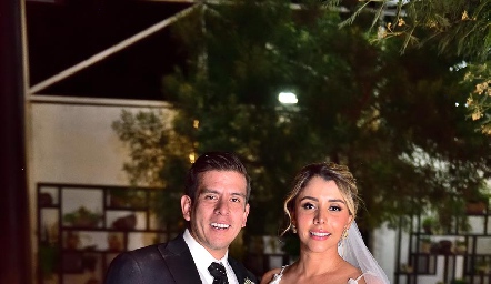  Héctor Rueda y Ana María Hernández, ya son esposos.