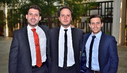 Eduardo Cabral, Edgar Cabral y Manuel Rosillo.