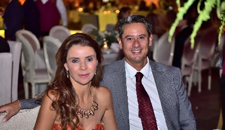 Lupita Mercado y Manuel González .