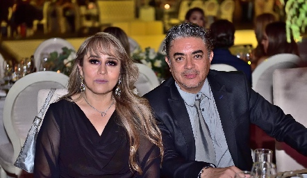 Adriana Mercado y Alejandro Flores .