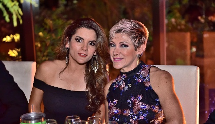 Lynda Estada y Margarita Padilla .
