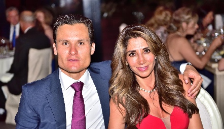 Roberto de la Rosa y Cecilia de los Santos .