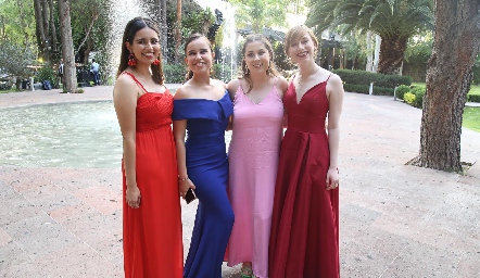  Zaribe Ayech, Alma Salgado, María Villalba y Mariana Ortiz.