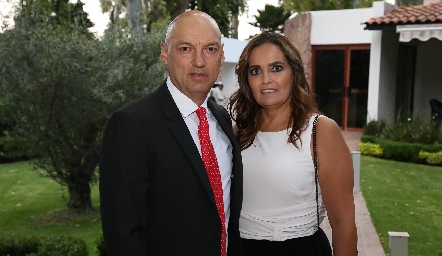  Carlos González y Gabriela Villanueva.