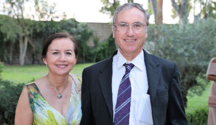  Josefina Sánchez y Luis Stevens.