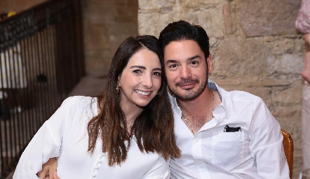  Mariana Alcalá y Miguel Torres.