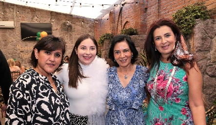  Ruth de Valle, Aurora Pérez, Rosalba Turrubiartes y Rosy Vazquez.