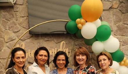  Carla Ruiz, Lourdes Isordia, Rosalba Turrubiartes, Ali de Castro y Paty Luna.
