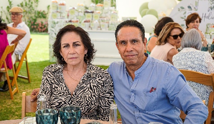   Martha Flores y Benjamín García.