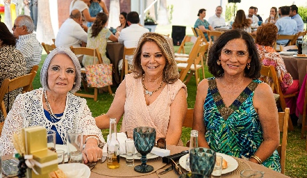  Sara García, Patricia García y Magdalena Ramos.