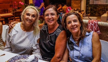  Norma Galarza, Marcela Rangel y Martha Elena Muñiz.