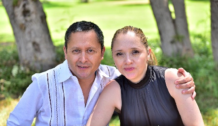  José Andrés Espinosa y Adriana Chávez.