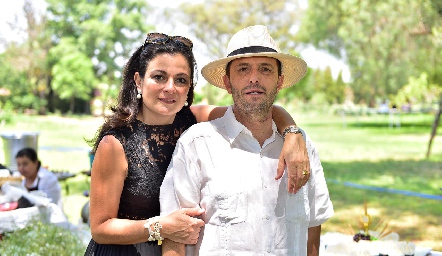  Elsa y Caco Corripio.