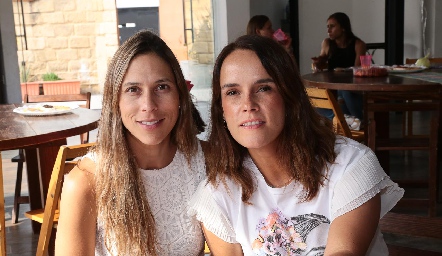   Begoña Martínez y María Sotomayor.