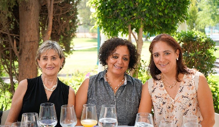 Lupita Orozco, Lucero Chávez y Gabriela González 