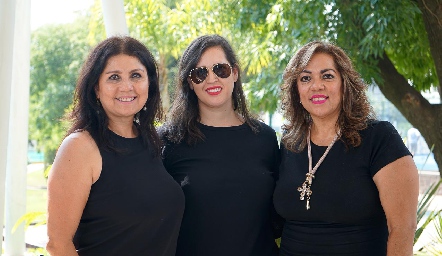 Cheli, Gina y Cristina.