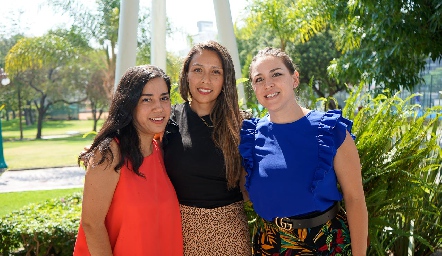  Lucía Beltrán, Caro Morales y Ana Palau.