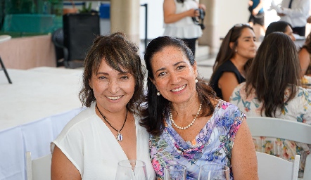  Pita Cosío y Rebeca Sandoval.