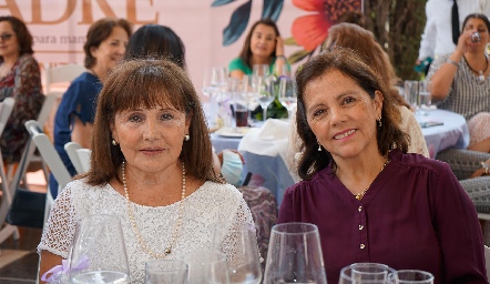  Martha Vázquez y Mariela Moreno.