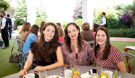 Patricia Nava, Liliana Díaz y Gaby Suárez.