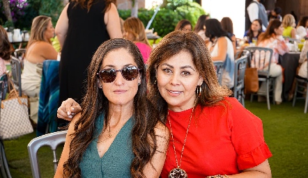 Ana Nava y Julieta Gutiérrez.