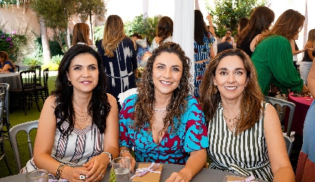 Alejandra Dip, Marisol Dip y Nuria Ejerque.