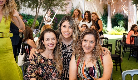 Fabiola Ramos, Emma Yáñez y Aida Araiza.