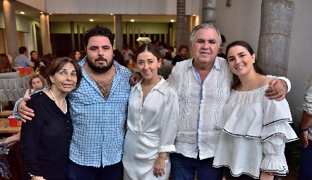 Miriam Abud, David Gónzalez, Aurora Martínez, David y Miriam González.