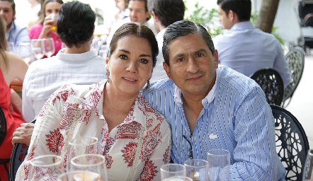  Cecilia Montelongo y Francisco Escobedo.