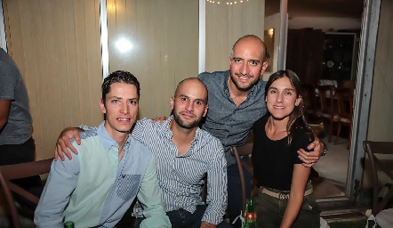  Eduardo Gaviño, Andrés Mendizábal, Diego Bocard y Sofía Villaseñor.