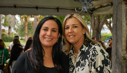 Marcela de la Maza y Sandra Valle.