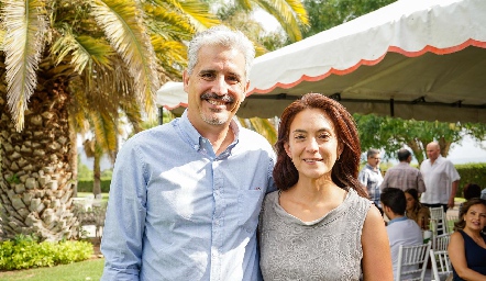  Pedro Zermeño y Patricia Macías.