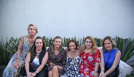  Güera Valle, Rocío Valle, Francine Coulon, Ileana Rodríguez, Carmenchu y Anuschka Meade.