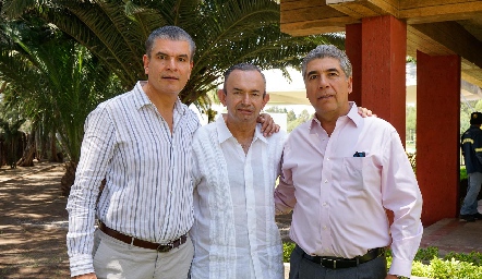  Javier  Tobías, Alejandro Pérez y Rafael Tobías.