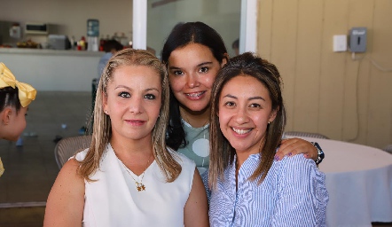  Marce Puga, Carolina Pérez y Yabne Montejano.