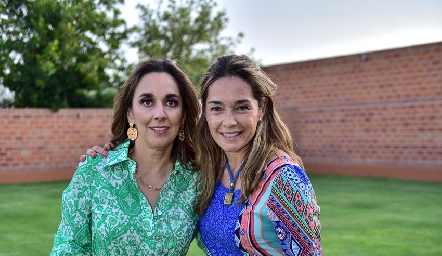  Nuria Ejarque y Georgina Cuevas.