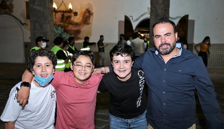  José Manuel, Mateo Zacarías, Alejandro Pérez y Fabián Pérez.