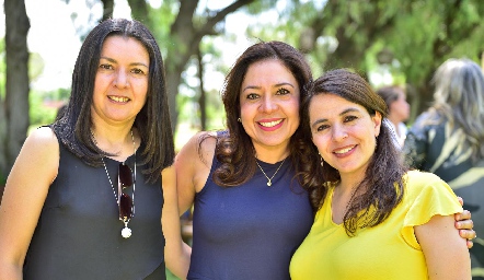  Sandra Vázquez, Ericka Flores y Alejandra Retes.