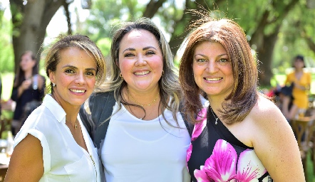 Liliana Herrera, Mónica Luna y Cynthia Hernández .