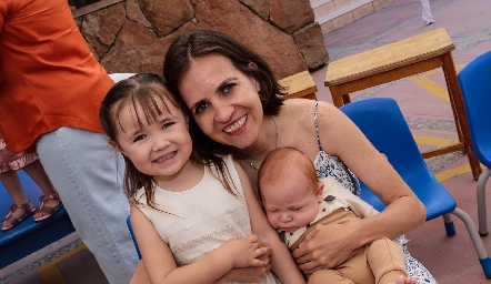  Eugenia, Reyes Daniela Portilla y José María Reyes.